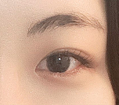 目が自然でかわいいですㅎㅎ