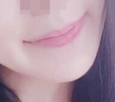 セクシーな口角に