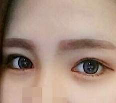 目だけしたのに生まれ変わった気分ですㅠㅠ