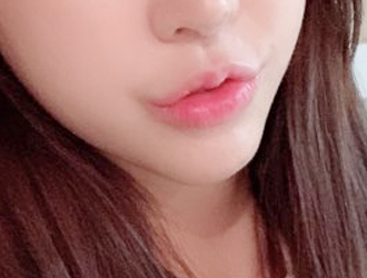 唇ばかり見てしまいます