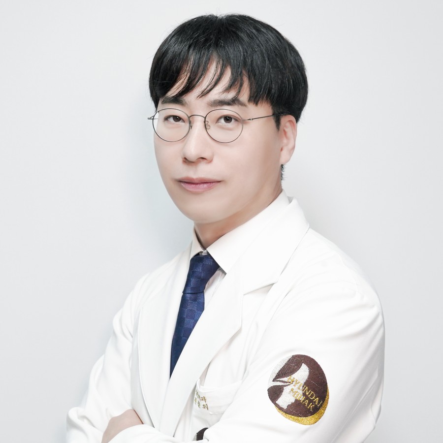 現代美学 Park June Kyu 院長